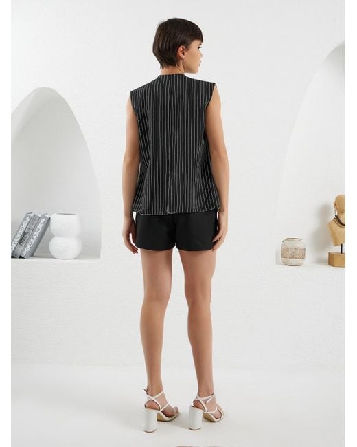 Lumina Eligma Black The Shark Vest