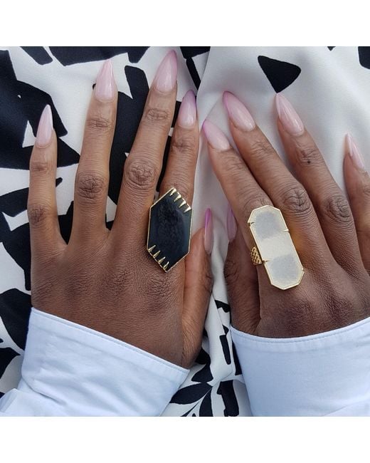 YAA YAA LONDON Blue Focus Matte Onyx Statement Ring