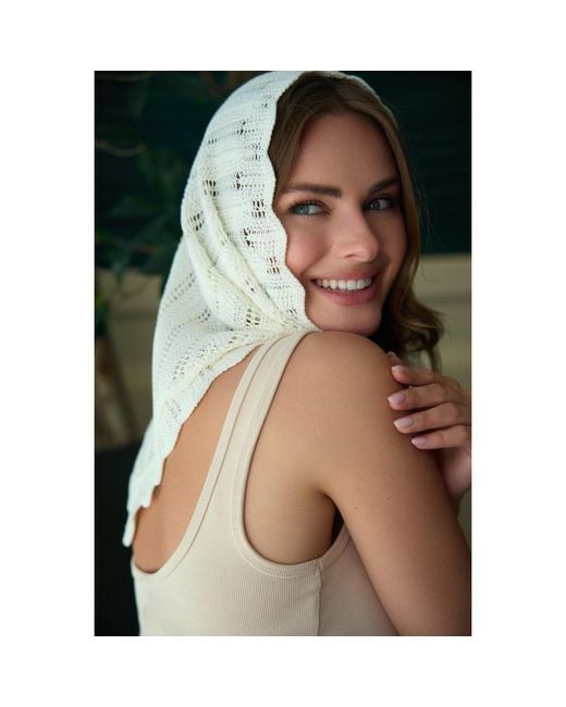 Saachi Natural Knitted Triangle Bandana