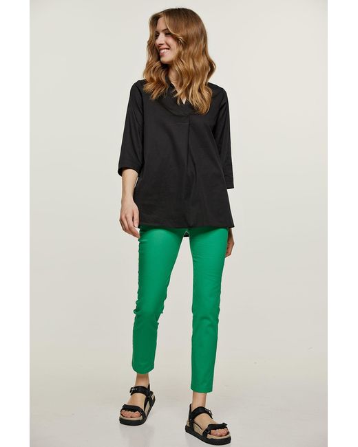 Conquista Black V Neck Top