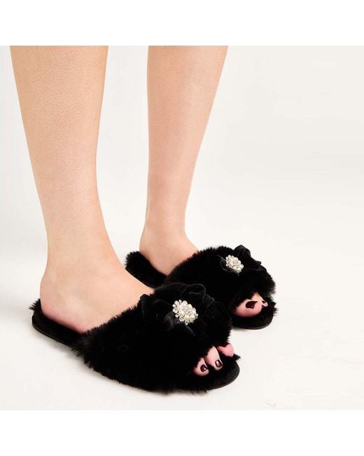 Pretty You London Black Anya Slider Slipper With Diamante