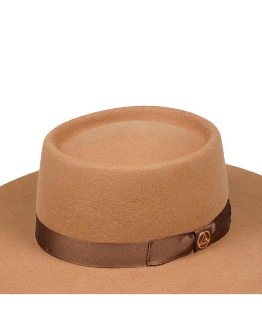 Le Trap White Neutrals Gaia Camel