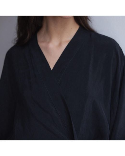 Ceva Cu Dichis Black Cupro Kimono & Trousers Set