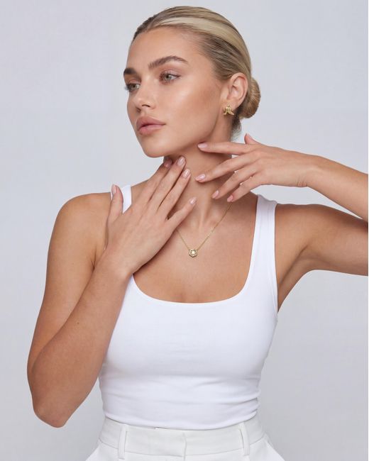 Elk & Bloom White 14K Solitaire Pendant Choker Necklace