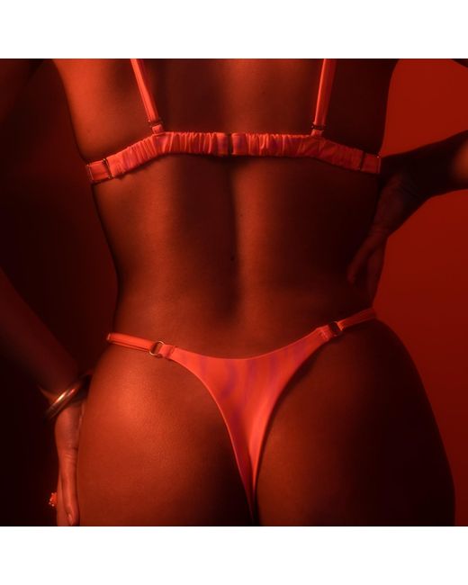 Ekcentrik Red Wild Sunrise Satin Thongs