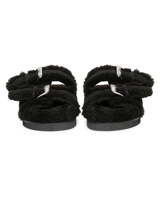 Saint G. Oleander in Black Lyst