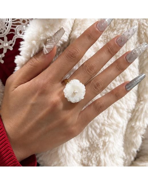 Qibai White Still Halo