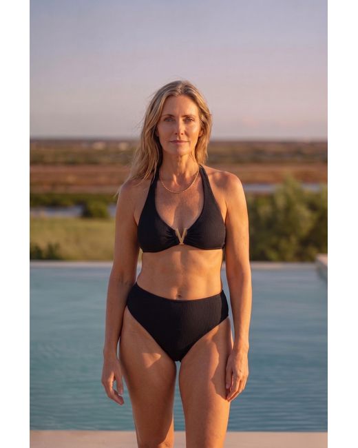 Aqva Swimwear Black Aiguablava Bikini Top