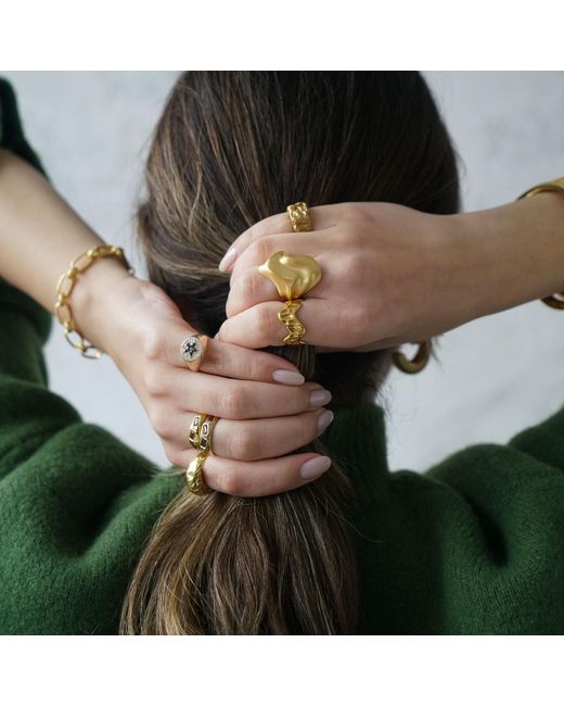 LINYA JEWELLERY Metallic Star Signet Pinky Ring