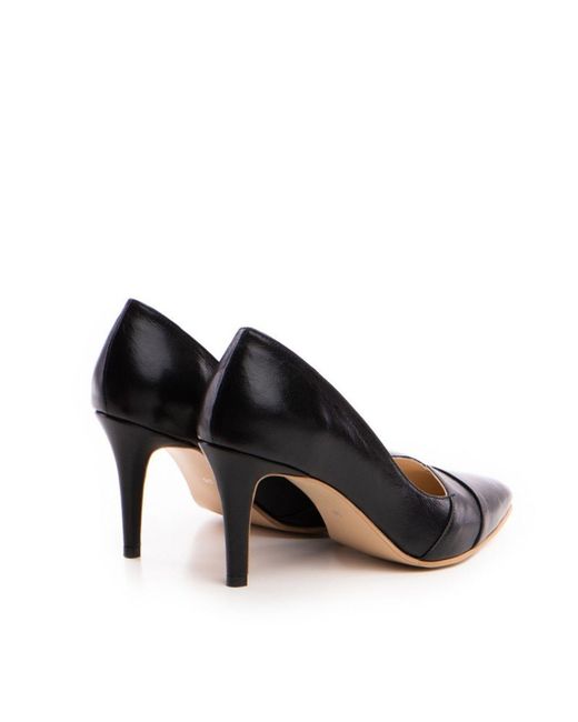 The 5Th Element Black Yuki Pumps