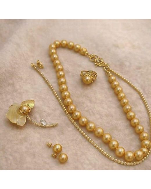 Ninemoo Metallic Soleil Golden Pearl Earrings