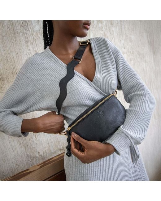 Womads Black Starry Wavy Strap