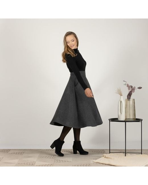 Nikka Place Gray Wool Midi Skirt With High Waist & Pockets