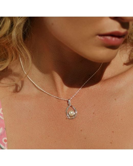 Isla Silver Metallic Undulating & Pearl Pendant