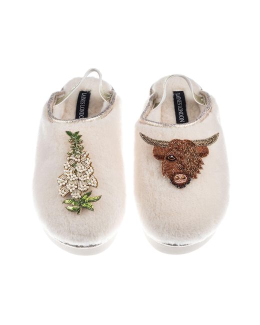 Laines London Multicolor Neutrals Flatform Cloud Closed Toe Slippers With Highland Cow & Foxglove Flower Brooches
