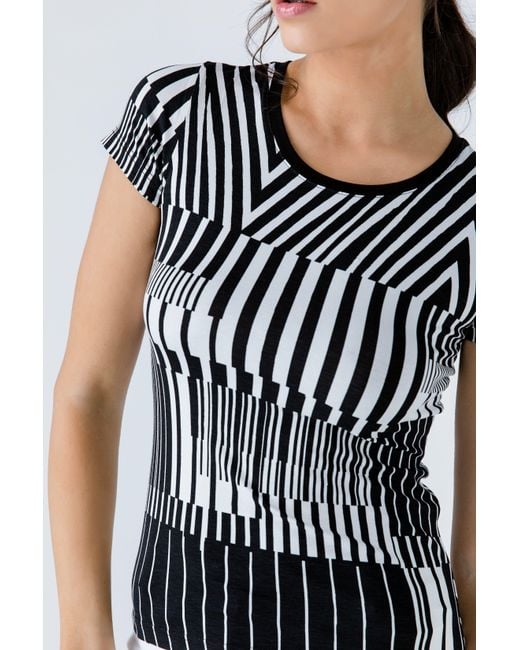 Conquista Black Short Sleeve & Top