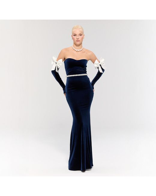 Nur Karaata Blue Lily Throne Gown
