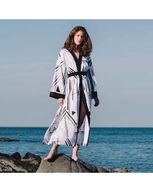 Mirimalist Black Elements Kimono