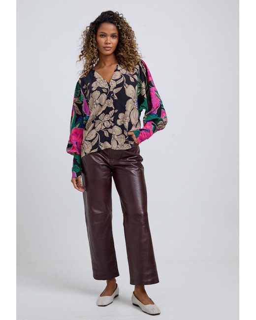 Lily and Lionel Black Retro Floral Cape-Sleeve Blouse