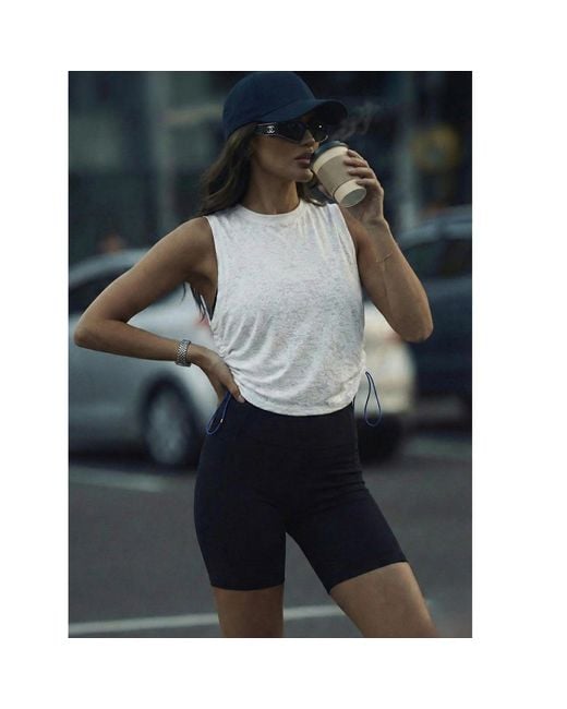 Altra Volta Blue Lightweight Adjustable Tank