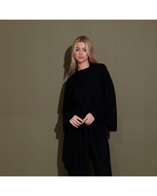 Creme Loungewear Black Robe