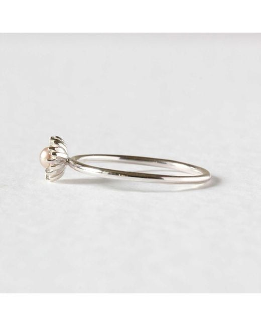 Lee Renee Metallic Dahlia Bud Freshwater Pearl Ring – Silver