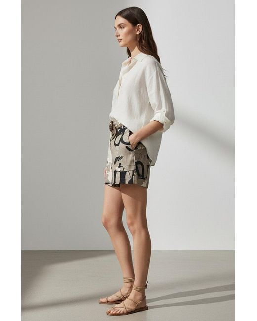 Conquista Multicolor Art-Print Linen-Blend Belted Shorts