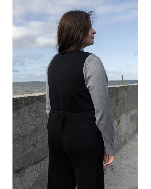 SALANIDA Black Galante Knitted 100% Merino Waistcoat