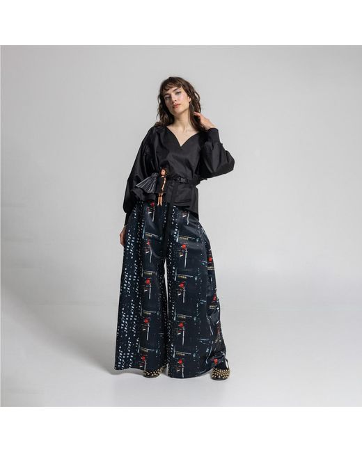 ARTISTA Black Sarah V-Neckline Blouse