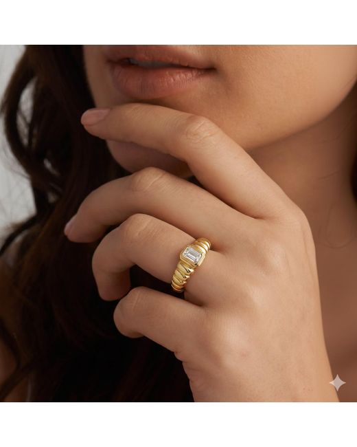Artisan Metallic Emerald Cut Diamond Ribbed Band Ring