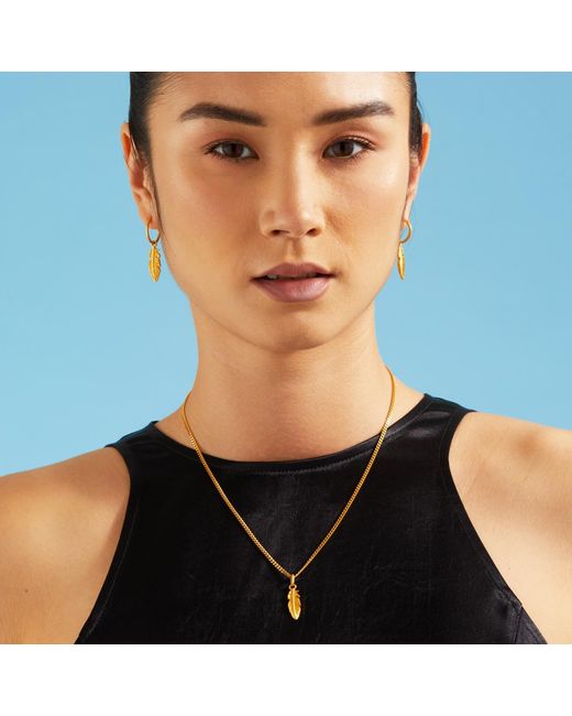 7879 Metallic Feather Charm Hoop Earrings