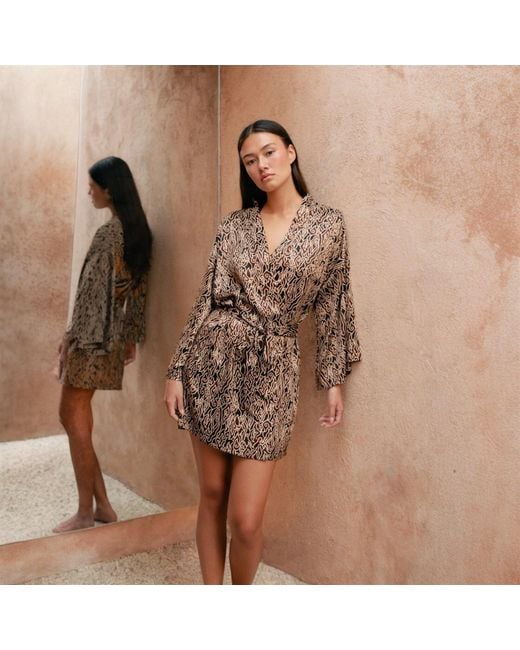 ORIGIN OF HEARTS Brown Itami Satin Kimono Robe For Elevated Living