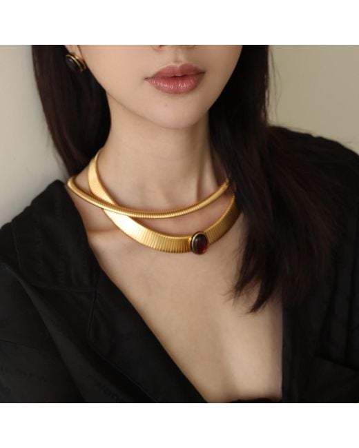 Retro Chic Metallic Minimalist Choker