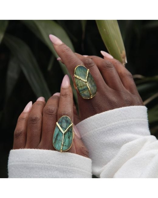 YAA YAA LONDON Multicolor Yaa Yaa Labradorite Gemstone Gold Statement Ring