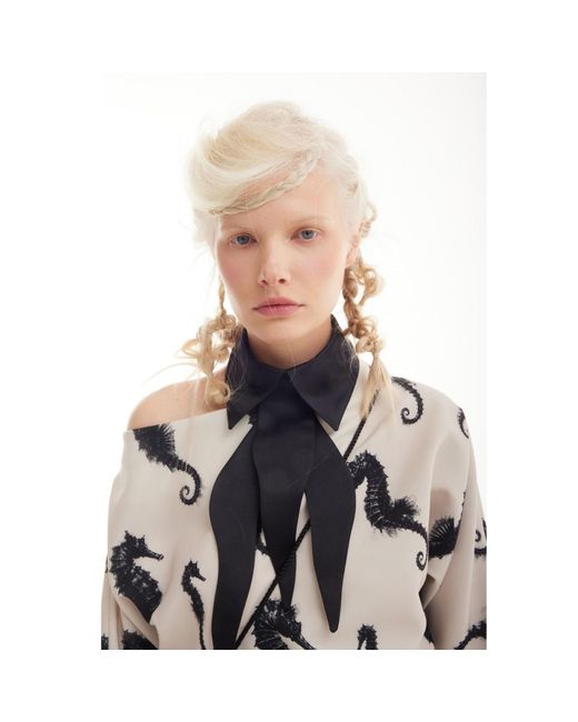 Julia Allert Black Fashion Neckpiece