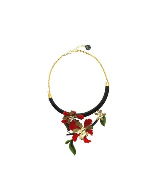Gissa Bicalho White Acrylic Handmade Necklace Flowers And Bee