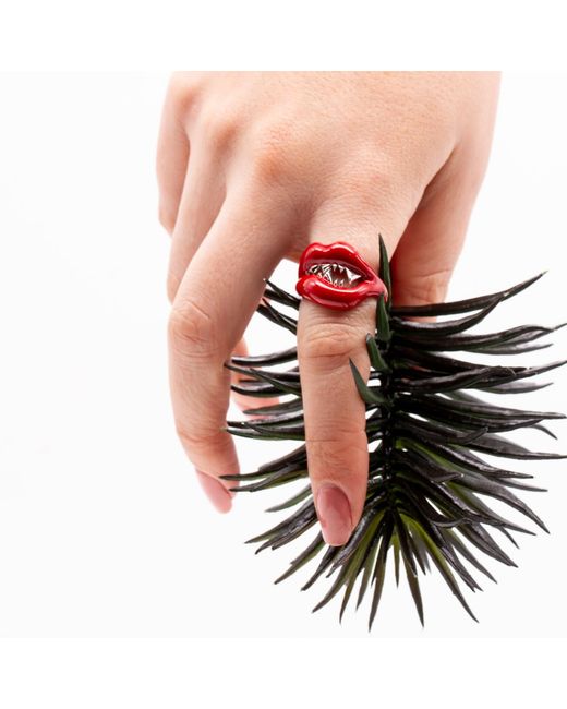Kasun Red Kiss Of Desire Ring Passion