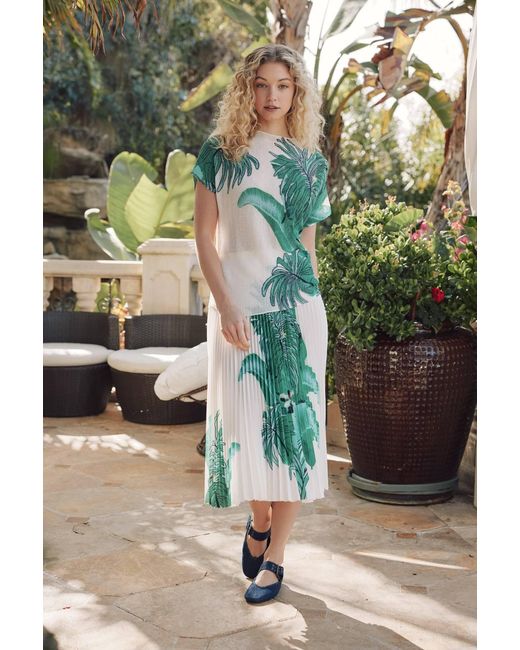 Wild Cosmos Green Lillian West Palm Honeycomb Texture Top