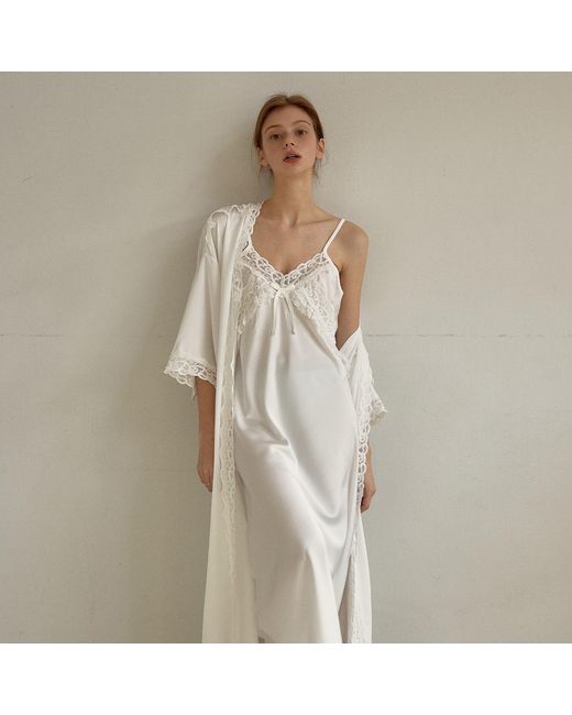 Luna Luz White Fabiola Satin Slip & Robe Ensemble