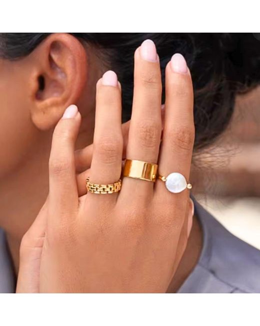 Olivia Le Pink Pearly U Ring