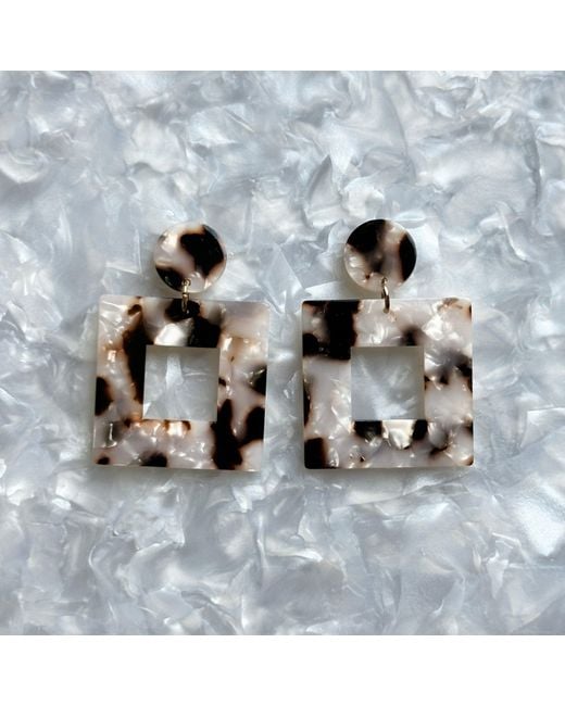 CLOSET REHAB Metallic Small Open Square Drop Earrings