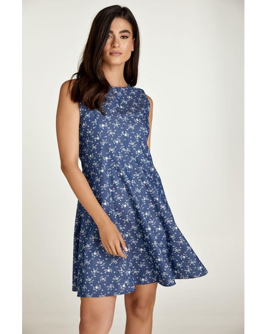 Conquista Blue Floral Cloche Dress