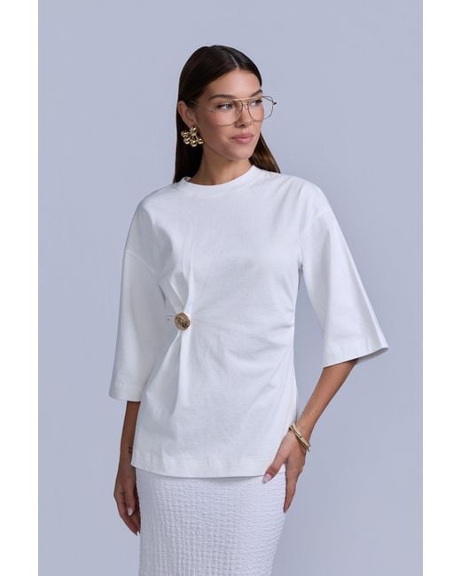 Rave on Trend White Brooch Gather Tee