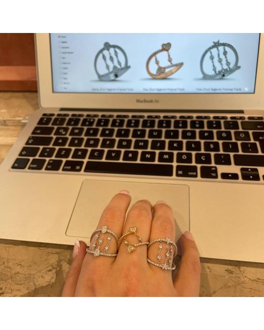 Ecce | Artisan Diamonds Metallic Solid 18Ct Drop Chain Link Diamond Ring
