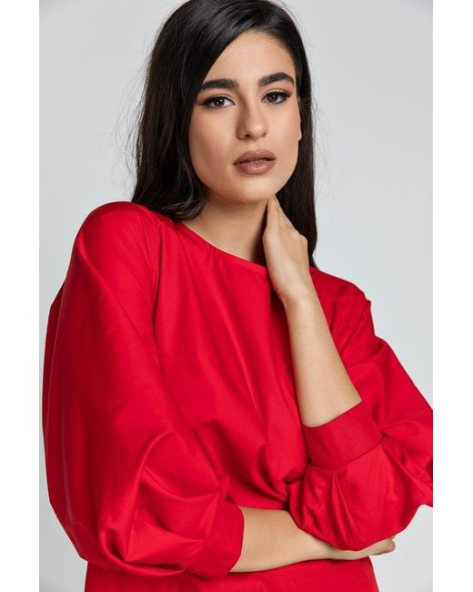 Conquista Red Top With Bishop Sleeves