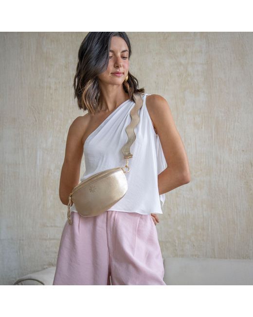 Womads Metallic Brilliant Wavy Strap