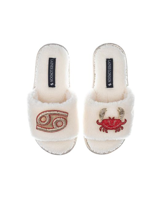 Laines London White Teddy Towelling Slipper Sliders With Cancer Zodiac Brooches