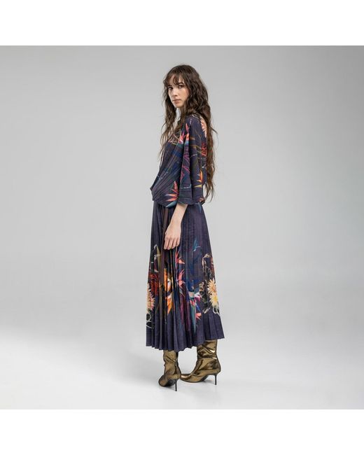 ARTISTA Blue Grace Pleated Blouse