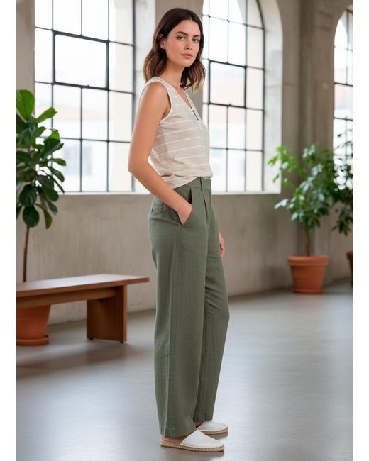 Conquista Natural Neutrals & Striped Sleeveless Top With Zip Detail