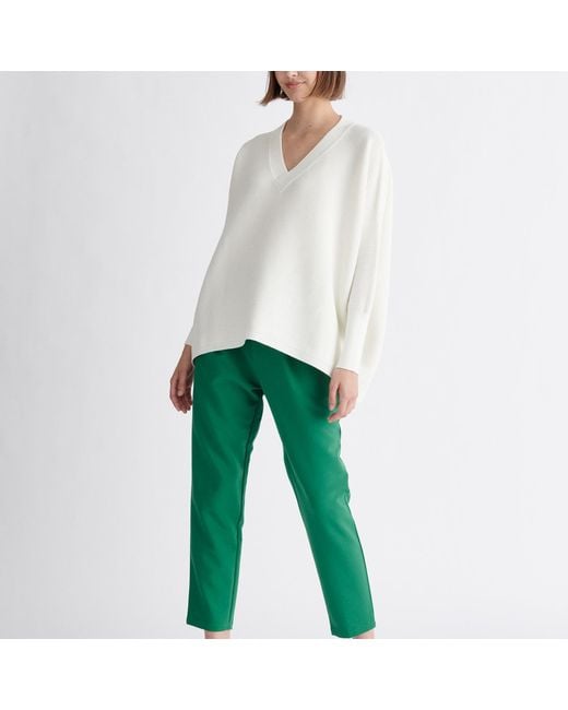 Paisie White V-Neck Ribbed Jumper